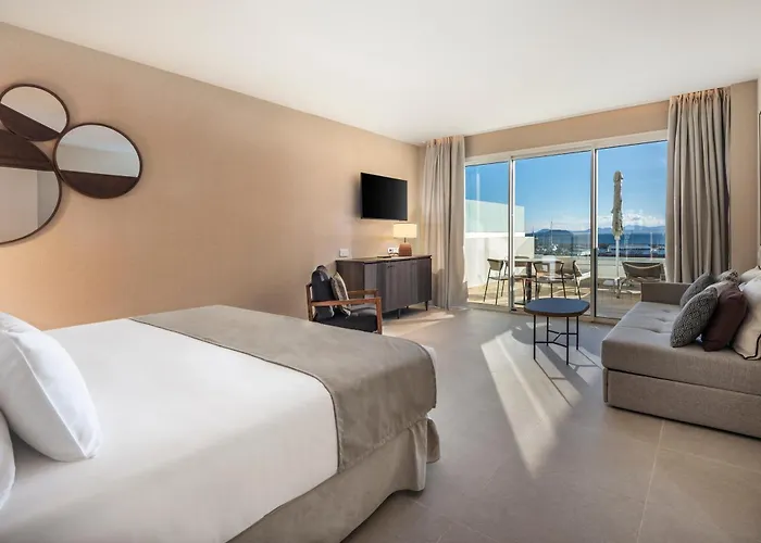 Barcelo Playa Blanca Hotel